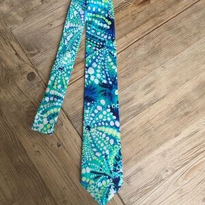 Lilly Pulitzer Classic Vibrant Blue and Green Tie